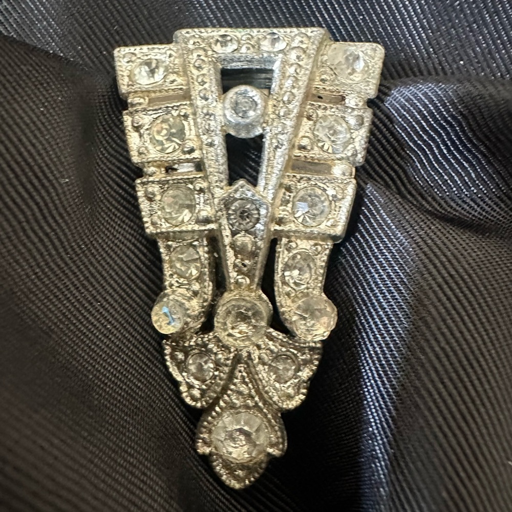 Vintage Art Deco Clip Brooch Silver Tone Rhinestone